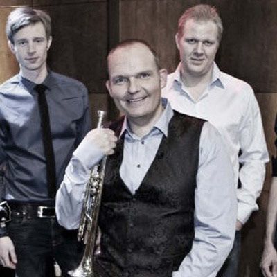 Jan Glaesels Orkester komiker, vært, konferencier